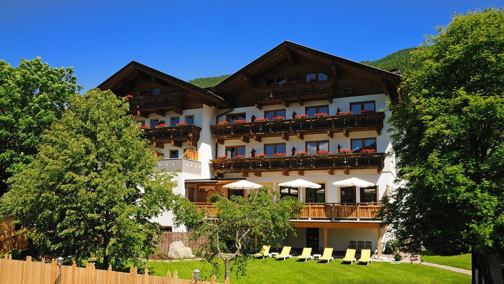 Hotel Pfleger Anras Buitenkant foto