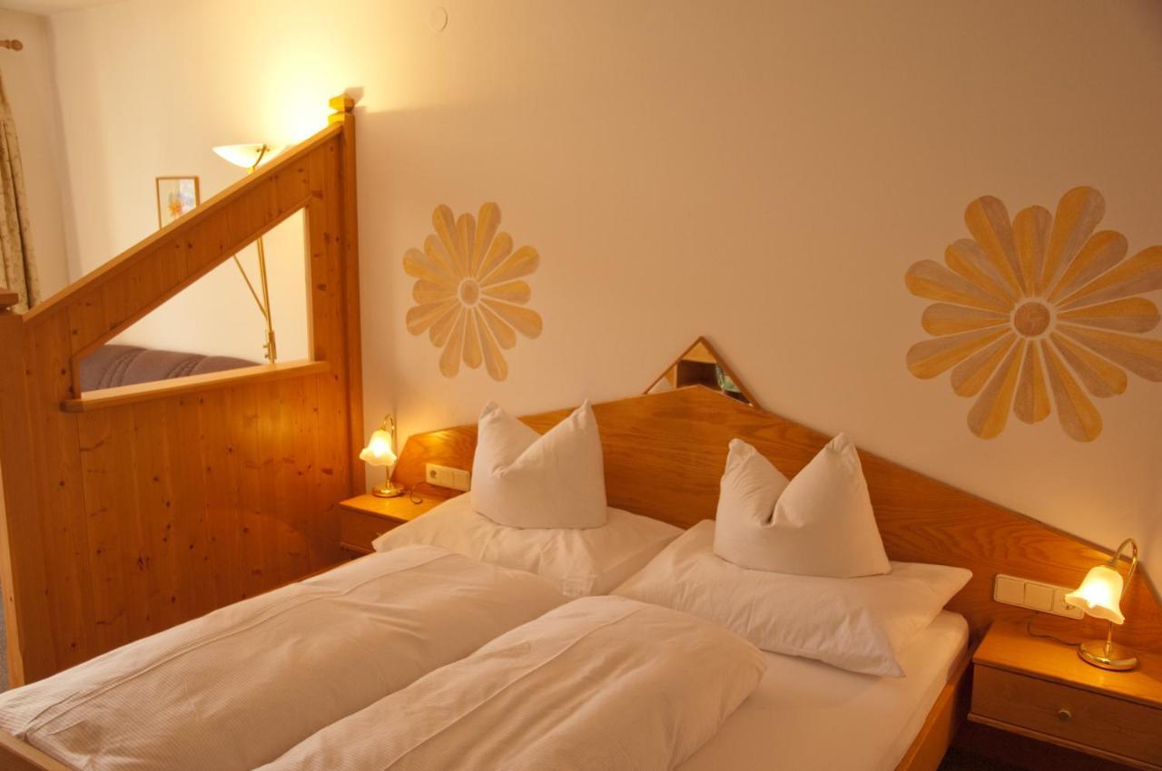 Hotel Pfleger Anras Buitenkant foto